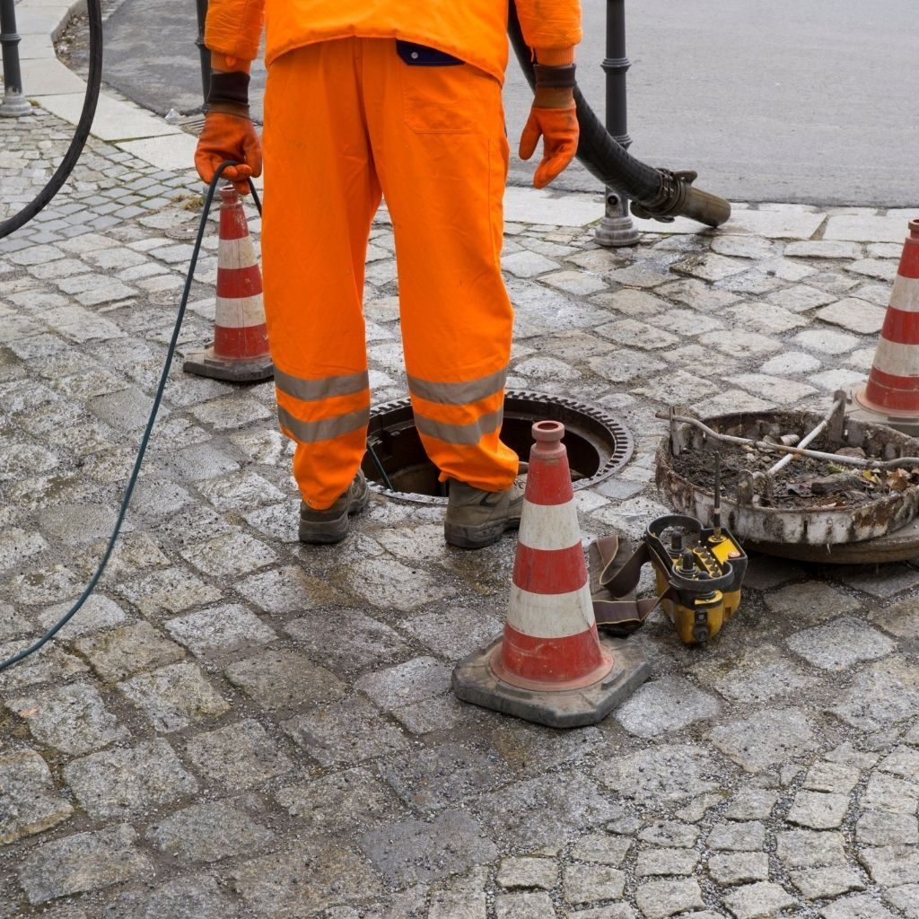Fachkraft für Rohr-, Kanal- und Industrieservice